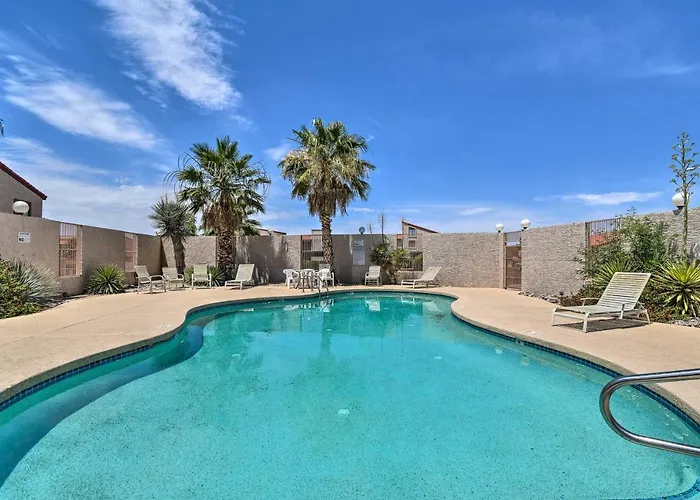 Pool! Couples Haven 1 Mi To Dtwn Holiday home *