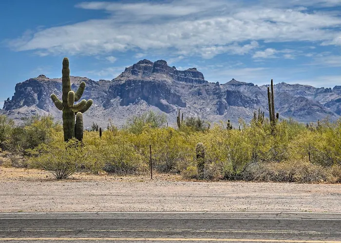 Pool! Couples Haven 1 Mi To Dtwn Apache Junction