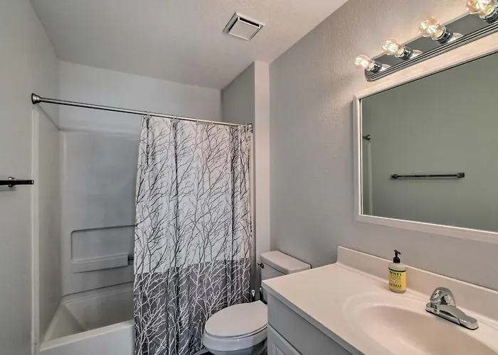Holiday home Pool! Couples Haven 1 Mi To Dtwn *